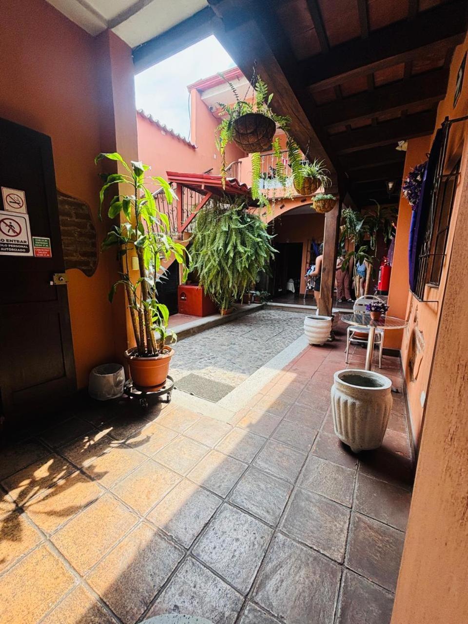 Hotel Chilero Y Cafe Antigua Buitenkant foto