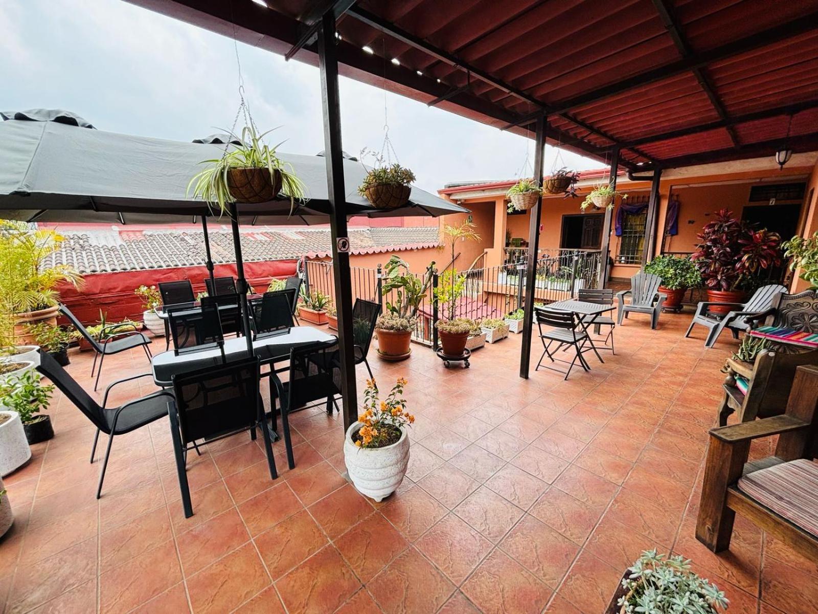 Hotel Chilero Y Cafe Antigua Buitenkant foto